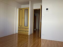 FEELO 305 3階1Kのリビング/ダイニング