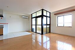 JR東海道本線 平塚駅 バス17分 金田公民館下車 徒歩3分の賃貸マンション 4階1LDKのリビング/ダイニング