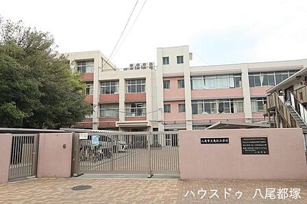 八尾市立志紀小学校 1570m