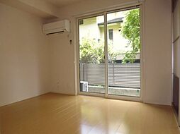 グランツェーレ 1階1LDKのリビング/ダイニング