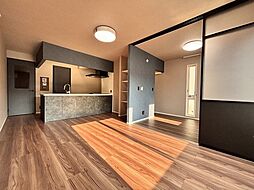 O・フレア　B棟 1階1LDKのリビング/ダイニング