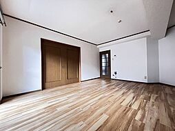 シャロム 2階2LDKのリビング/ダイニング