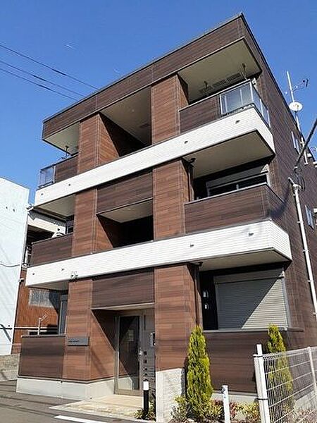 ｃａｓａ　ａｖｅｎｉｄａ