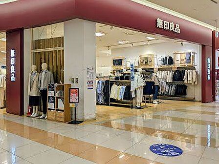 無印良品アリオ亀有店 徒歩4分。 250m
