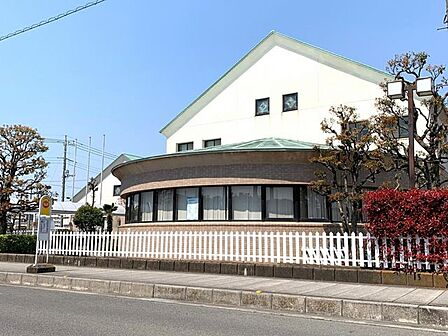 三郷市立北部図書館 徒歩15分。 1130m