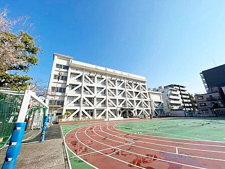 墨田区立二葉小学校 徒歩3分。 210m