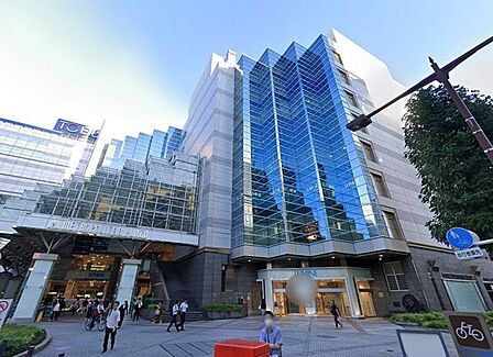 ルミネ池袋店 徒歩10分。 760m