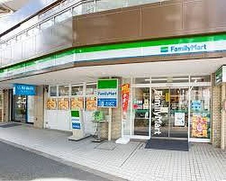 ファミリーマート文京白山駅前店 徒歩6分。 410m