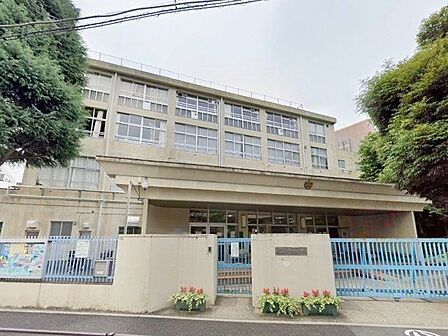 文京区立関口台町小学校 徒歩2分。 100m
