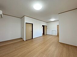 富山市蓮町4丁目　中古戸建 4LDKのリビング/ダイニング