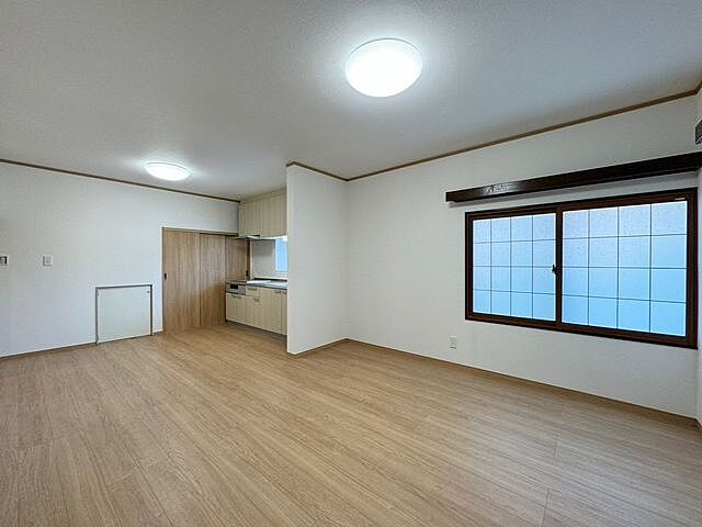 リビング/ダイニング 富山市蓮町4丁目