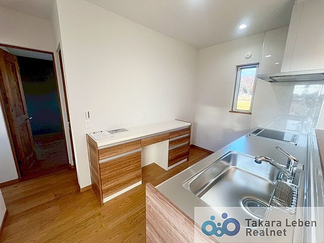 キッチン 高岡市二上町