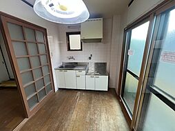 元町ハイツII 302 3階2DKのリビング/ダイニング