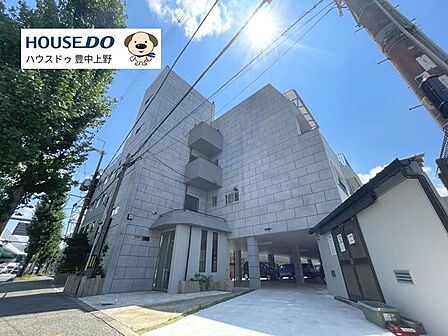 大阪中央環状線沿い、「蛍池」駅から徒歩13分のためアクセス良好!出張の多いサラリーマンや大阪大学豊中キャンパスに通う学生さんにはピッタリ♪