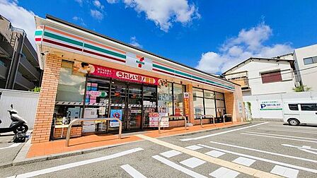 セブン-イレブン　豊中北桜塚4丁目店 500m