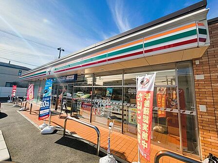 セブン-イレブン 豊中本町9丁目店 890m