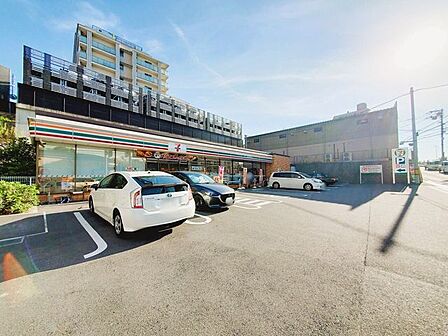 セブンイレブン吹田千里山西6丁目店 1470m