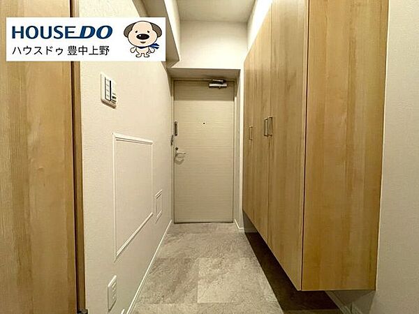 玄関を拡大表示