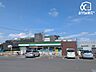 周辺：ファミリーマート新座石神一丁目店 徒歩6分。営業時間：24時間 　駐車場：有　ひろく停めやすい大きな駐車場です！ 480m