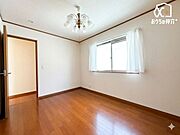 様々な用途でご活用いただける洋室
