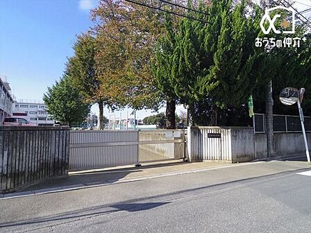 徒歩10分。【藤沢北小学校】22クラス 児童数:659人 790m