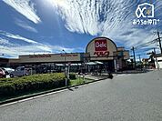 ベルク山口店 徒歩12分。品揃え豊富なスーパーマーケットでございます。近隣の方々でいつも賑わっております。駐車場も広いです。 890m