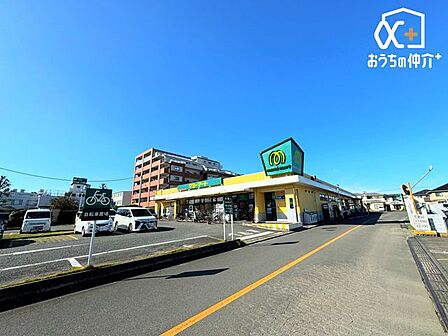 マミーマート狭山ヶ丘店 徒歩7分。品揃え豊富なスーパーマーケットでございます。近隣の方々でいつも賑わっております。駐車場も広いです。 540m