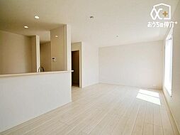 新座市野寺1丁目 4LDKのリビング/ダイニング