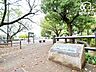 周辺：新座駅南口公園 徒歩16分。石組みの水辺がある公園。秋になると紅葉がとてもきれいなので、その中でピクニックをするのも風情があって良さそうですね！ 春にはお花見をしても素敵でしょう。きっと癒されること…
