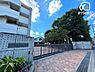 周辺：所沢市立東所沢小学校 徒歩9分。武蔵野線「東所沢駅」が最寄りの小学校でございます。ご近所の評判も良いです！ 690m