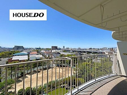 6階で眺望良好!モノレールが見えるので乗り物好きのお子様には嬉しい♪