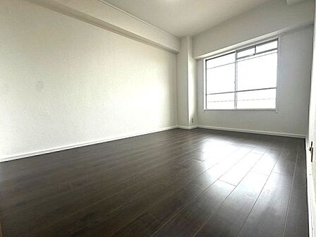 家具を配置しやすいお部屋です◎