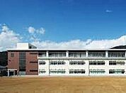 中学校「岡山市立瀬戸中学校まで373ｍ」