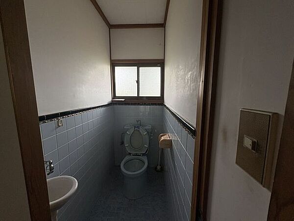トイレを拡大表示