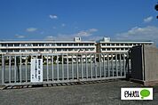 小学校「富士市立吉原小学校まで619m」