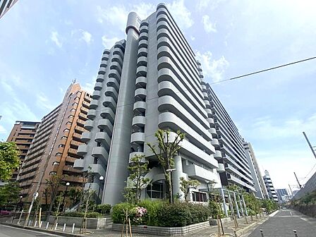 1990年3月竣工 地上14階地下1階建てマンション