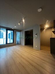 都営大江戸線 西新宿五丁目駅 徒歩11分の賃貸マンション 3階2LDKのリビング/ダイニング