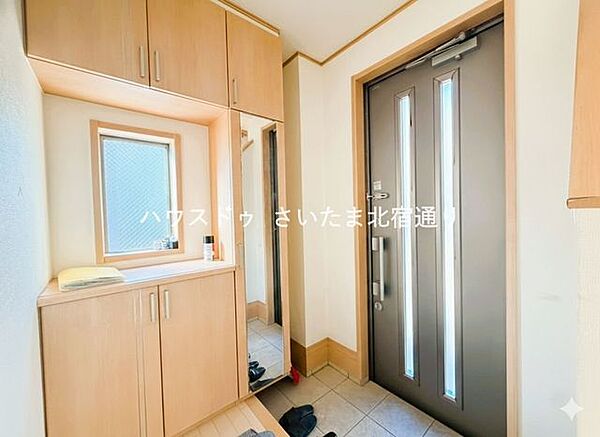 玄関を拡大表示