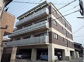 フルネス三浦  ｜ 愛媛県松山市高岡町（賃貸マンション1R・4階・26.67㎡） その1