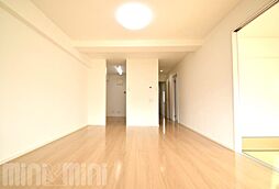 アドラーブル道後 203 2階3LDKのリビング/ダイニング