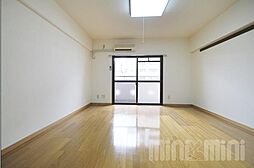 アプトン・パーク21 602 6階1Kのリビング/ダイニング