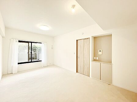 内装「無料オンライン相談」受付中！家族が自然と集まる憩いのスペースになりそう　