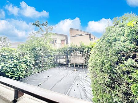 内装「無料オンライン相談」受付中！専用庭付き。バルコニーからの眺望です！  