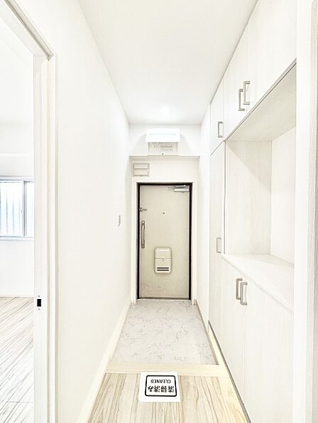 内装「無料オンライン相談」受付中!家族の帰宅やお客様をあたたかく迎える玄関