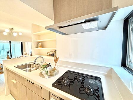 内装「無料オンライン相談」受付中!ご自慢のお料理で家族の笑顔が広がります!