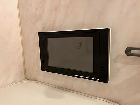長湯をされる方にもうれしいテレビ付きのバスルーム