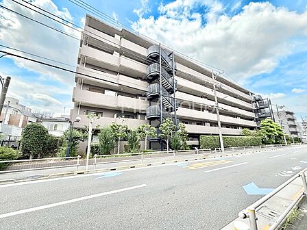 外観「無料オンライン相談」受付中!溢れる陽光でご家族の笑顔も輝く