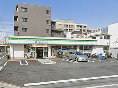 コンビニ 450m ファミリーマート 高野台二丁目店