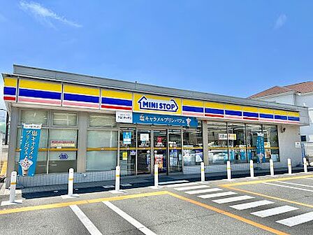 コンビニ 800m ミニストップ 練馬谷原1丁目店