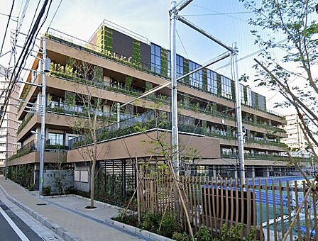 小学校 300m 豊島区立池袋第一小学校